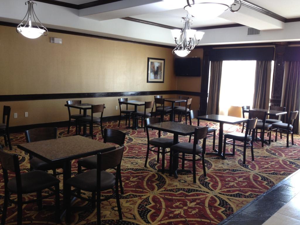 La Quinta Inn And Suites Joshua Dış mekan fotoğraf