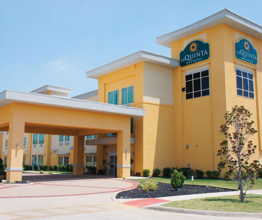 La Quinta Inn And Suites Joshua Dış mekan fotoğraf