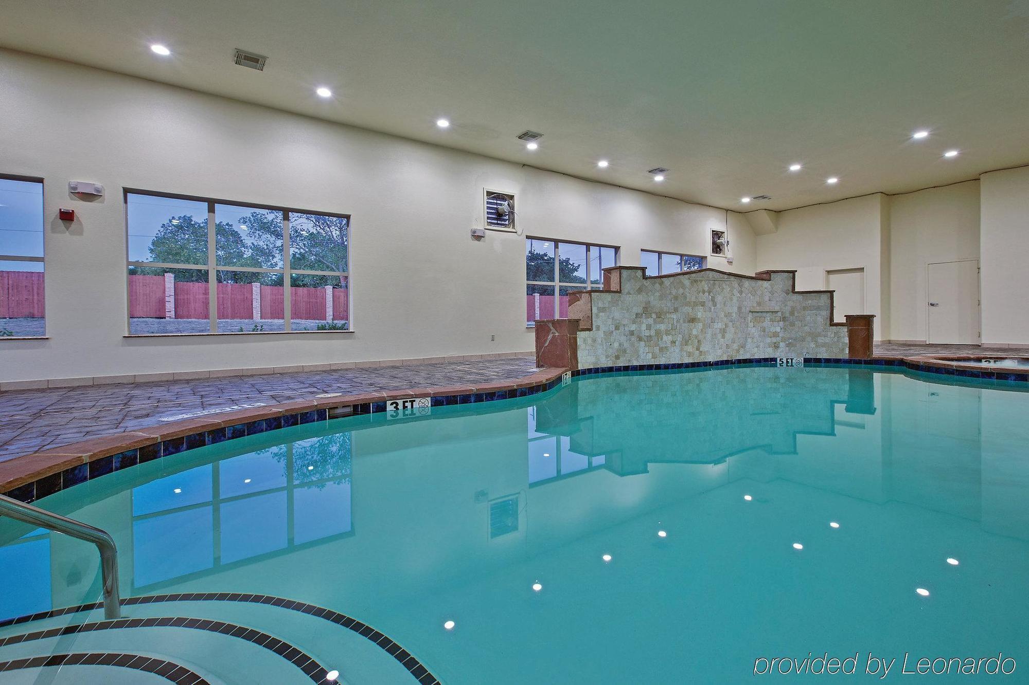 La Quinta Inn And Suites Joshua Dış mekan fotoğraf